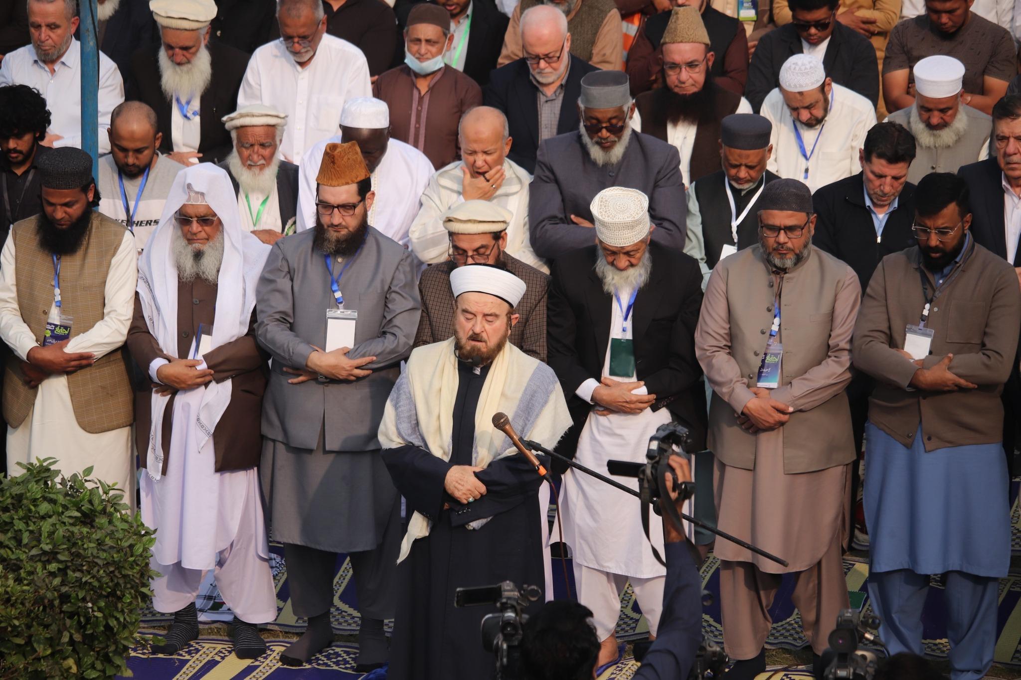 Beginning of Ijtema Aam: Friday Sermon & Congregational Prayer